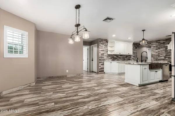 $1,250,000 | 2550 North Pioneer, Mesa, AZ 85203
