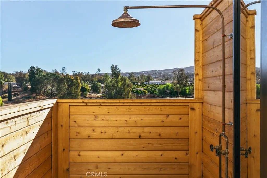 39241 Corte Venture Temecula, CA 92590 - Photo 27 of 49 a view of balcony