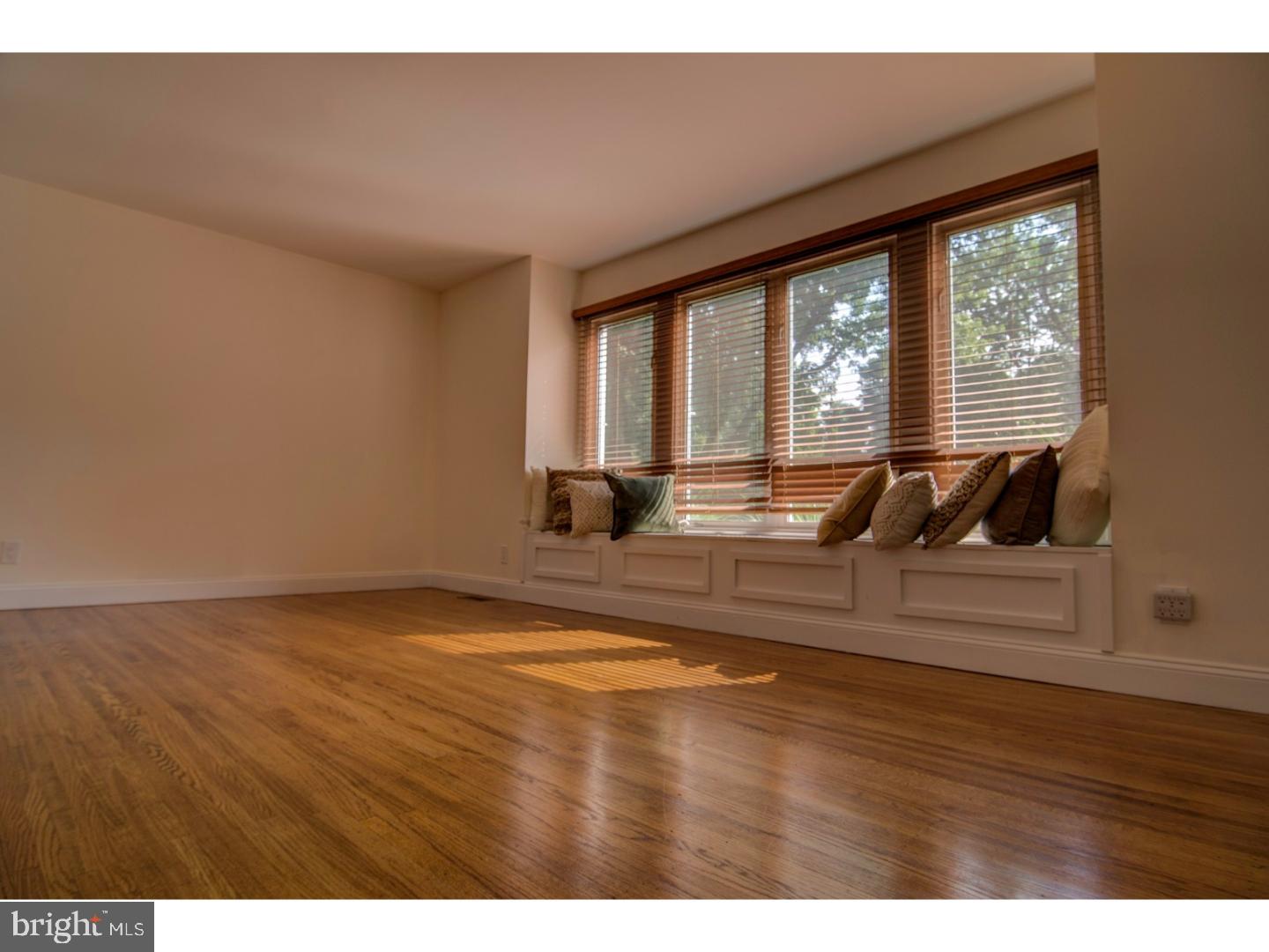 119 Canterbury Road Mount Laurel, NJ 08054 - Photo 13 of 18 Living Room