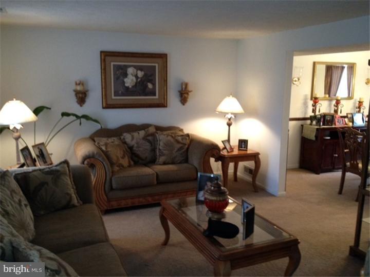 313 Aberdeen Road Williamstown, NJ 08094 - Photo 4 of 12