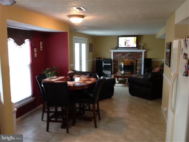 313 Aberdeen Road Williamstown, NJ 08094 - Photo 8 of 12