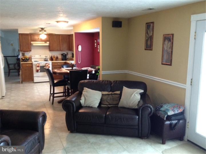 313 Aberdeen Road Williamstown, NJ 08094 - Photo 9 of 12