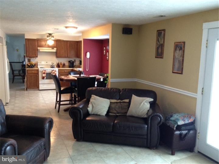 313 Aberdeen Road Williamstown, NJ 08094 - Photo 10 of 12