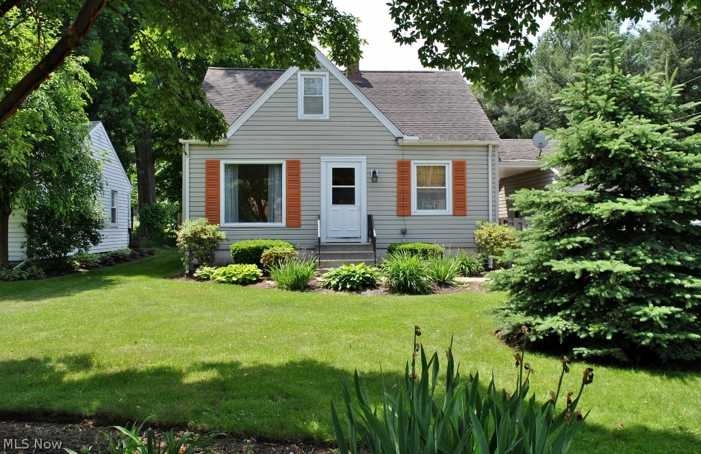 39106 Johnnycake Ridge Road Willoughby, OH 44094 - Photo 1 of 31 Gallery Image 1