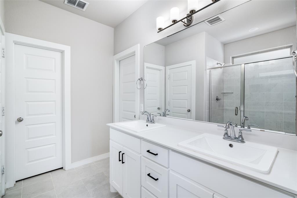 353 Waters Rdg Drive Lavon, TX 75166 - Photo 20 of 40