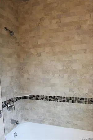 $2,350 | 190 Main Street, Unit 2A, Nyack, NY 10960
