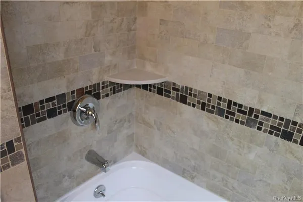 $2,350 | 190 Main Street, Unit 2A, Nyack, NY 10960
