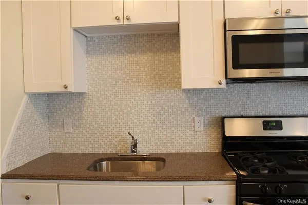 $2,350 | 190 Main Street, Unit 2A, Nyack, NY 10960