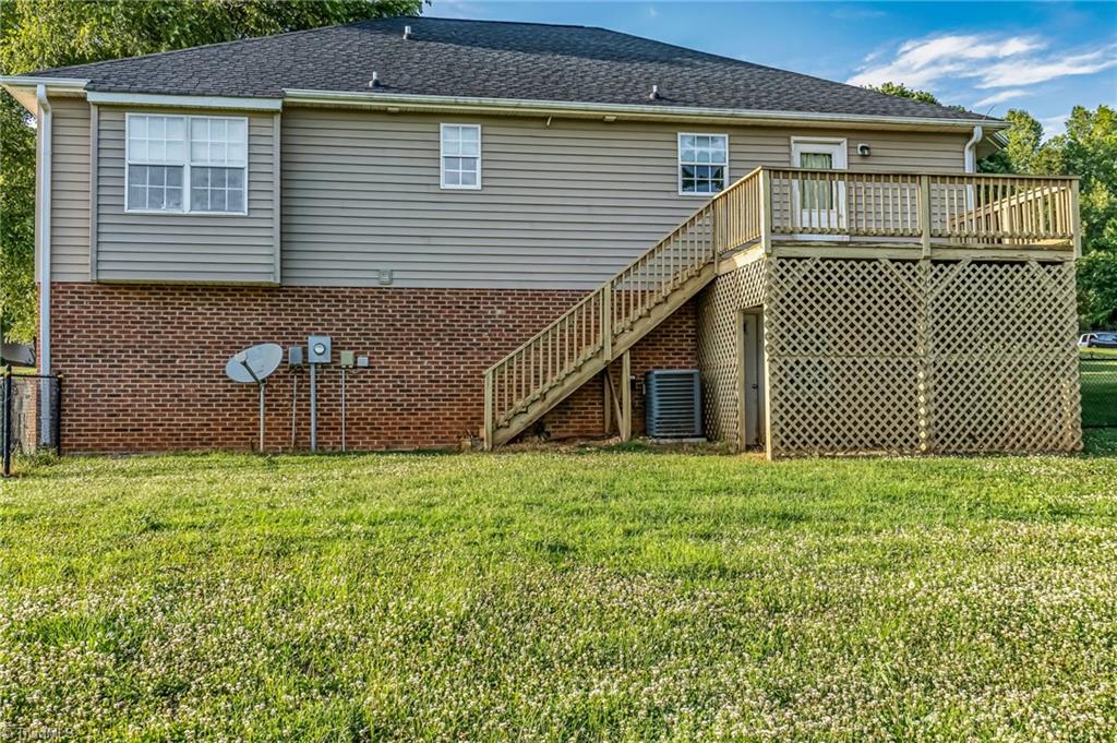 283 Central Oaks Road Clemmons, NC 27012 - Photo 15 of 16 Gallery Image 15