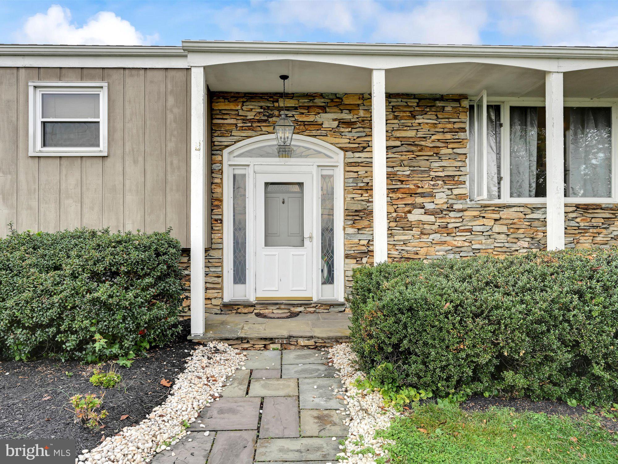 1220 Steinmetz Road Denver, PA 17517 - Photo 2 of 32 Gallery Image 2