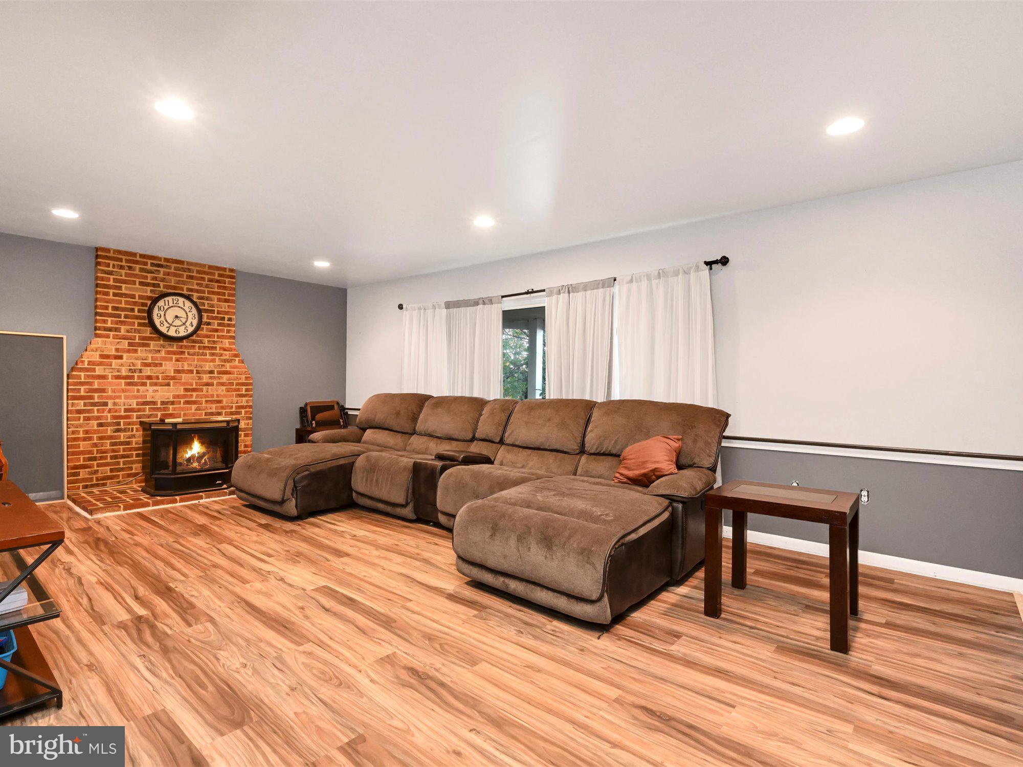 1220 Steinmetz Road Denver, PA 17517 - Photo 5 of 32 Gallery Image 5