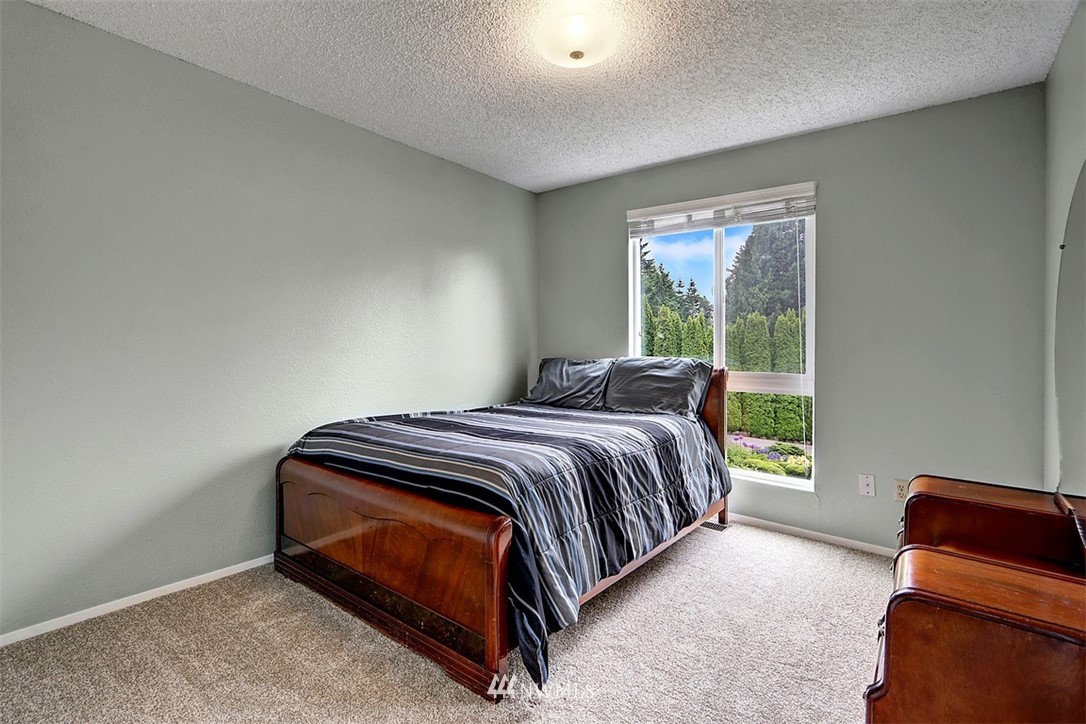 11032 Southeast 183rd Place Renton, WA 98055 - Photo 12 of 25 Gallery Image 12