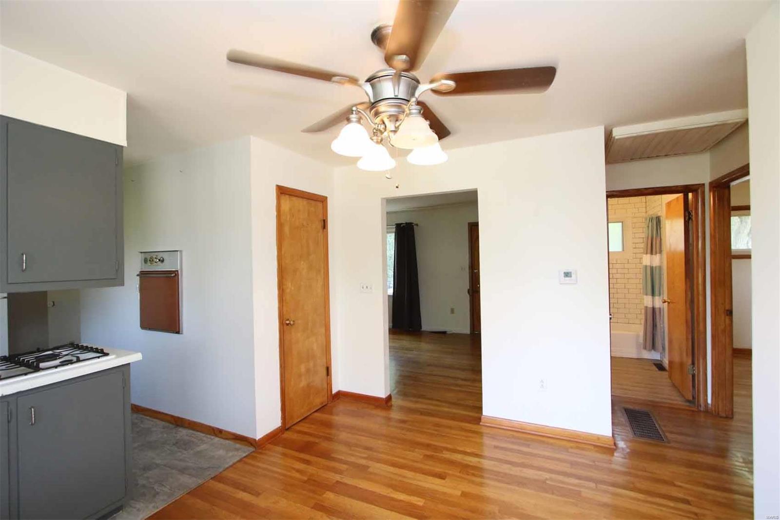 17997 Oak Rest Road Brighton, IL 62012 - Photo 14 of 24