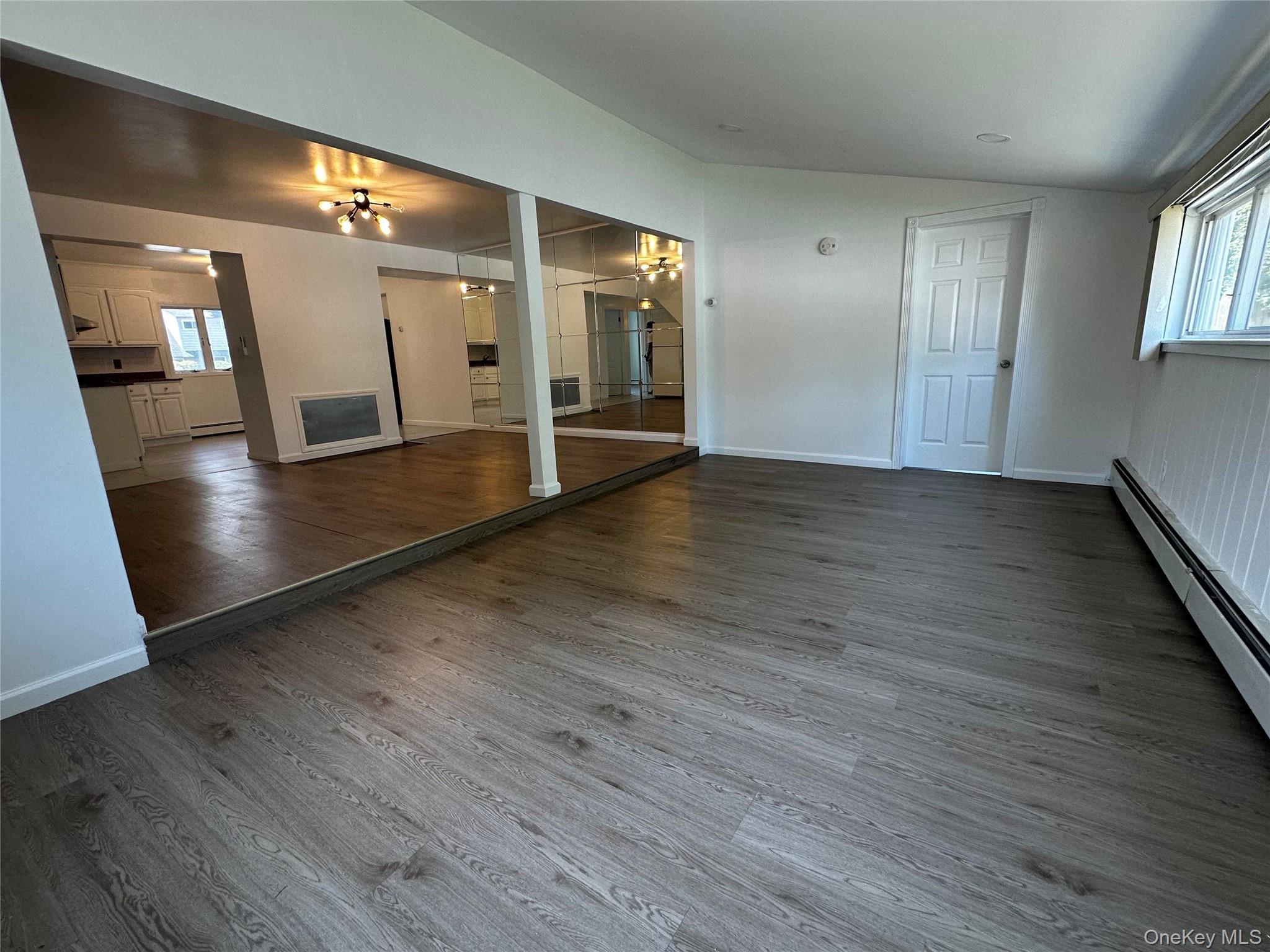 61 Friendly Road Hicksville, NY 11801 - Photo 5 of 15