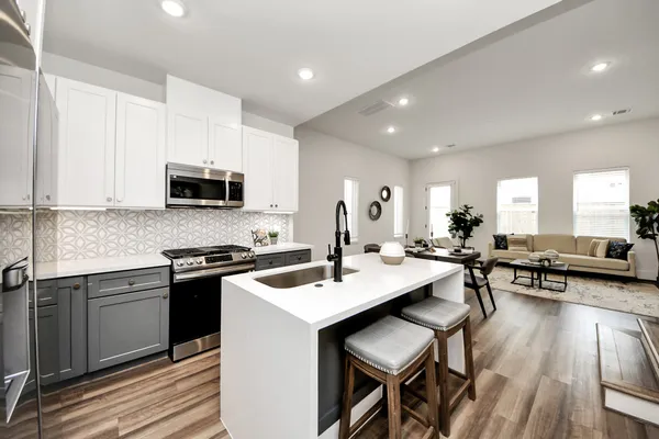 $2,350 | 879 Rachel Street, Unit C, Houston, TX 77091