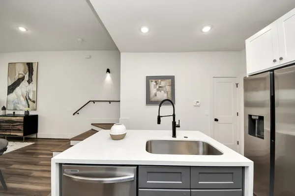 $2,350 | 879 Rachel Street, Unit C, Houston, TX 77091