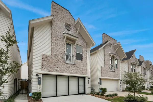 $2,350 | 879 Rachel Street, Unit C, Houston, TX 77091