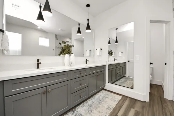 $2,350 | 879 Rachel Street, Unit C, Houston, TX 77091