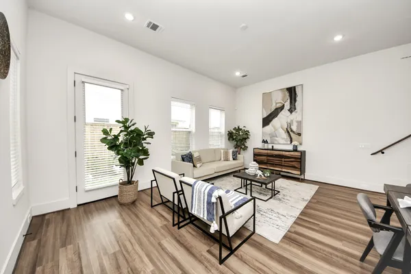 $2,350 | 879 Rachel Street, Unit C, Houston, TX 77091