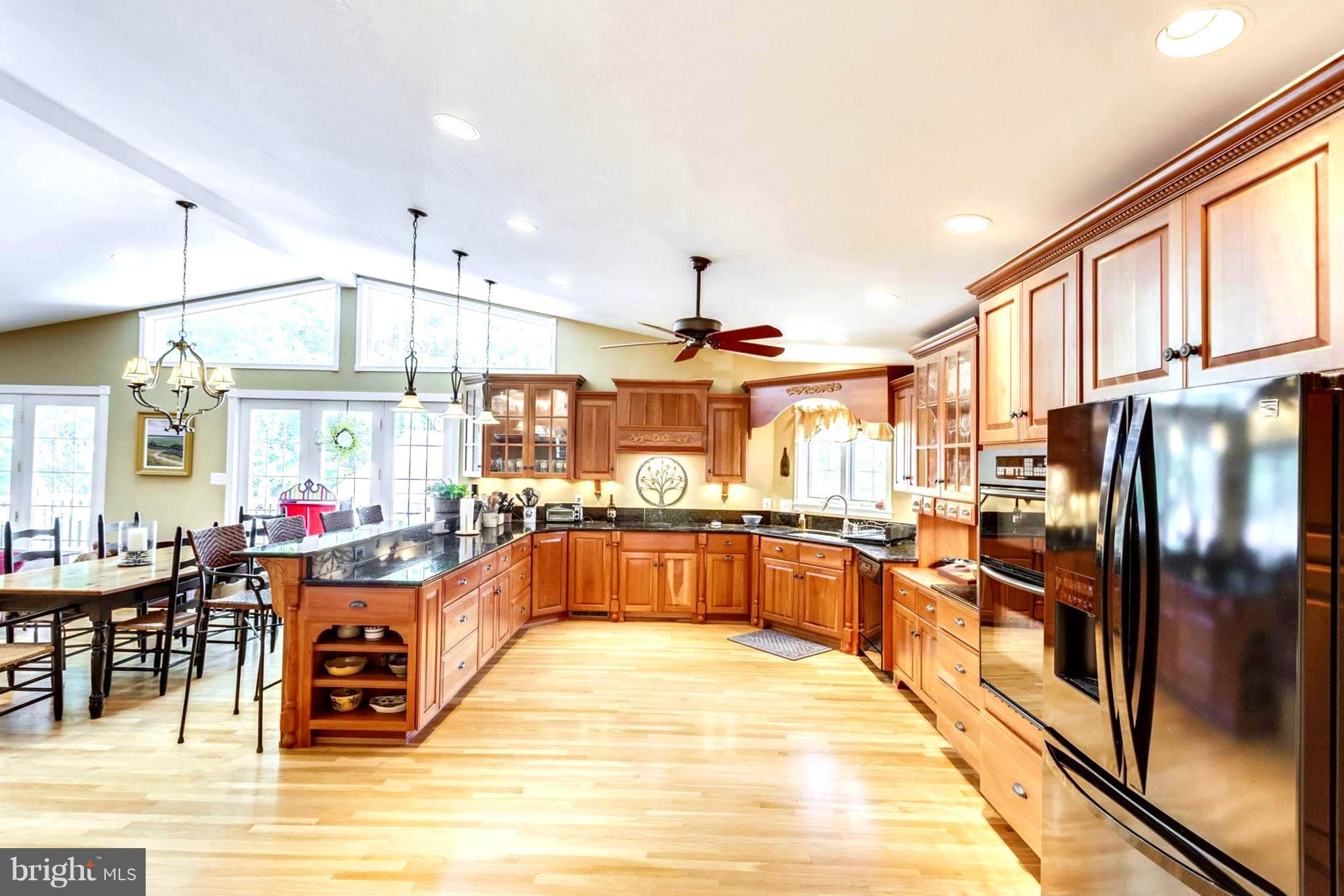 1801 Olney Road Falls Church, VA 22043 - Photo 3 of 84 Beautiful Kitchen w/Cherry Cabinets, Granite Cntop