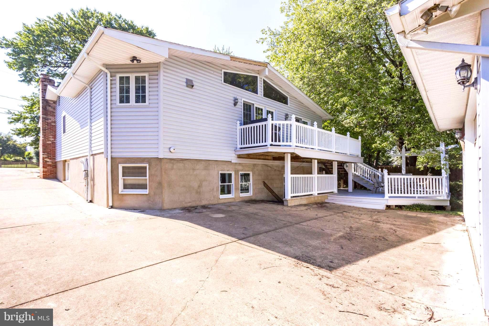1801 Olney Road Falls Church, VA 22043 - Photo 69 of 84 2 Level Extension w/ 2 Tier Decks
