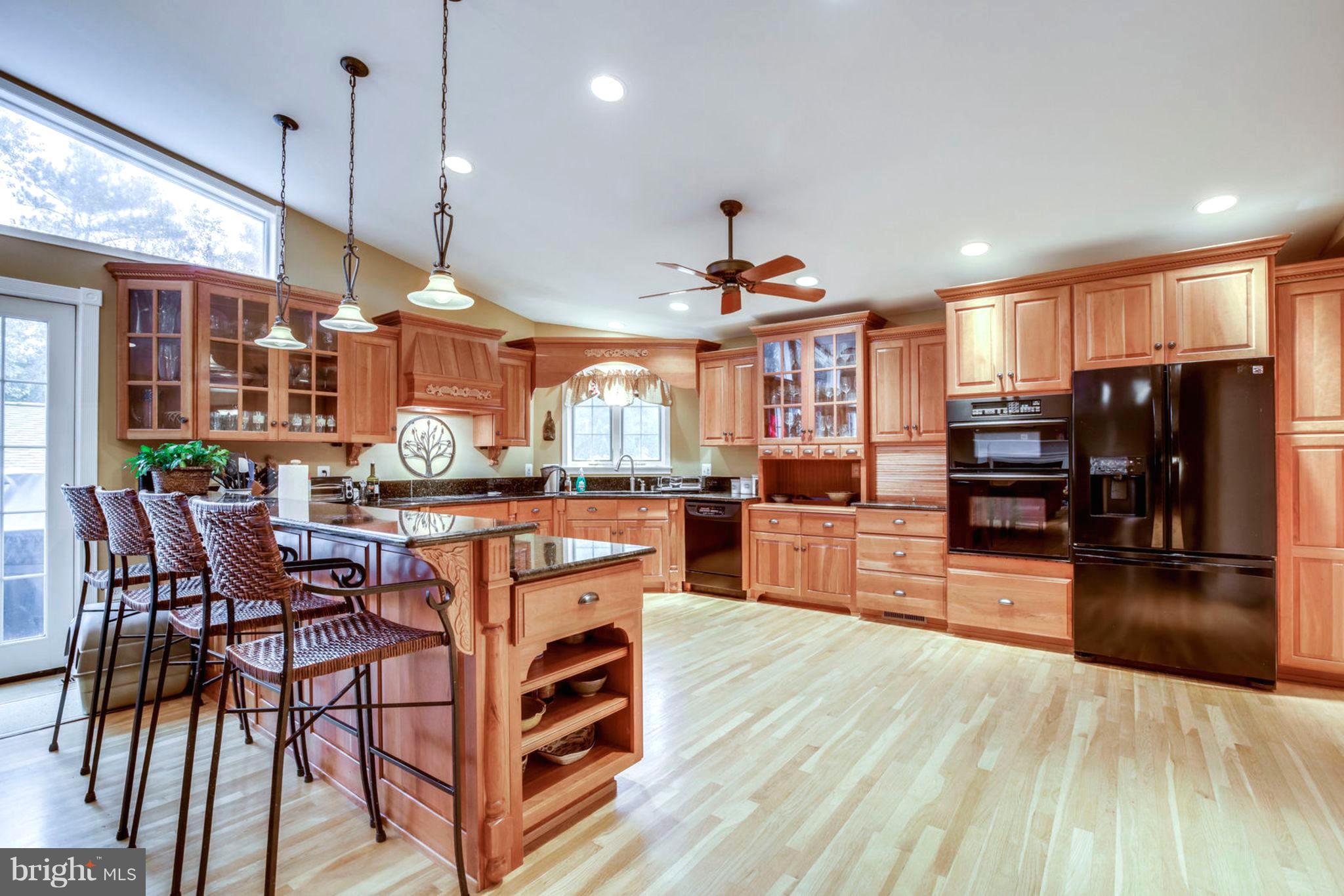 1801 Olney Road Falls Church, VA 22043 - Photo 8 of 84 Breakfast Area