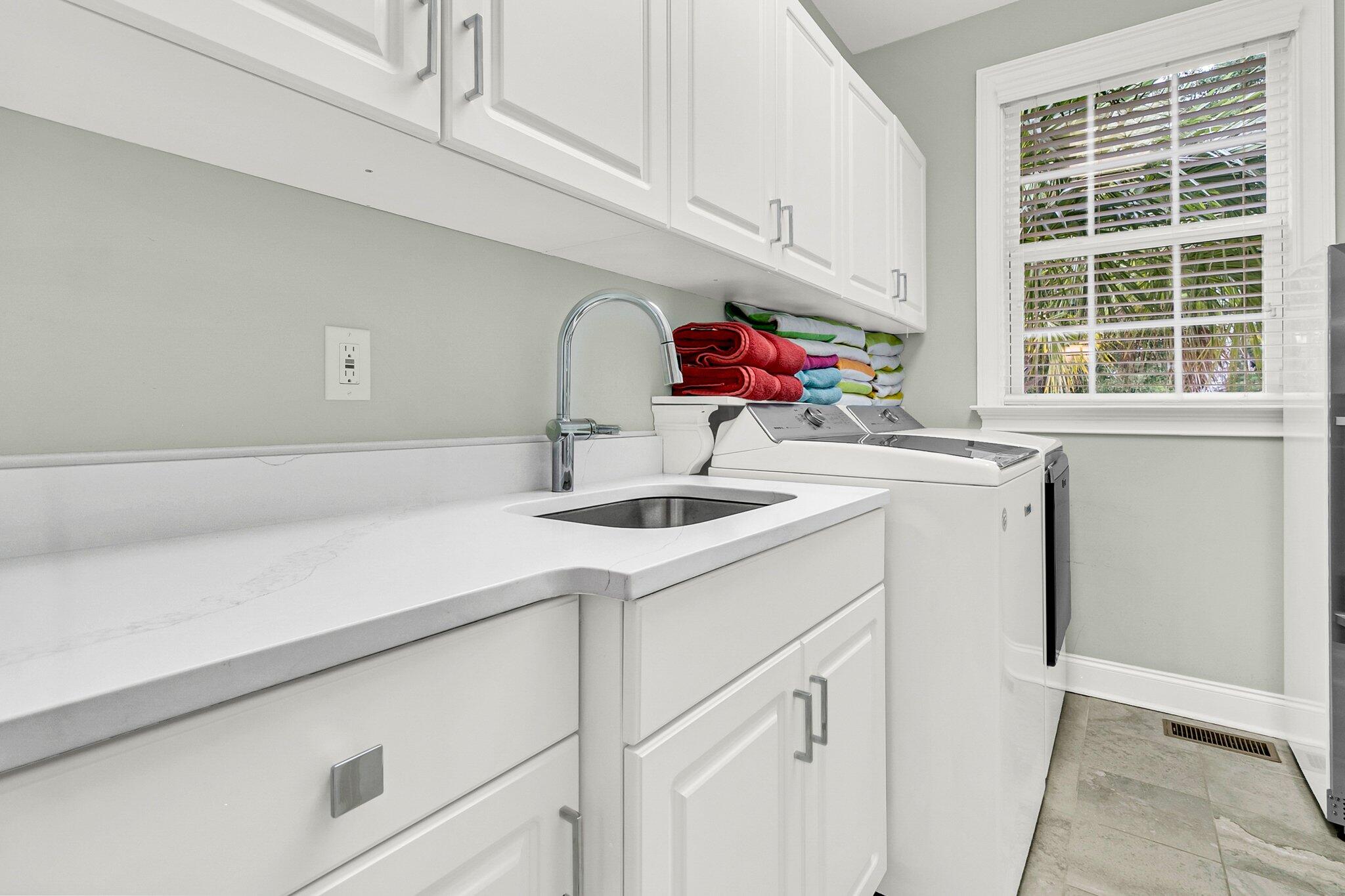 3065 Intracoastal View Drive Mount Pleasant, SC 29466 - Photo 26 of 81 Main Level Laundry Room