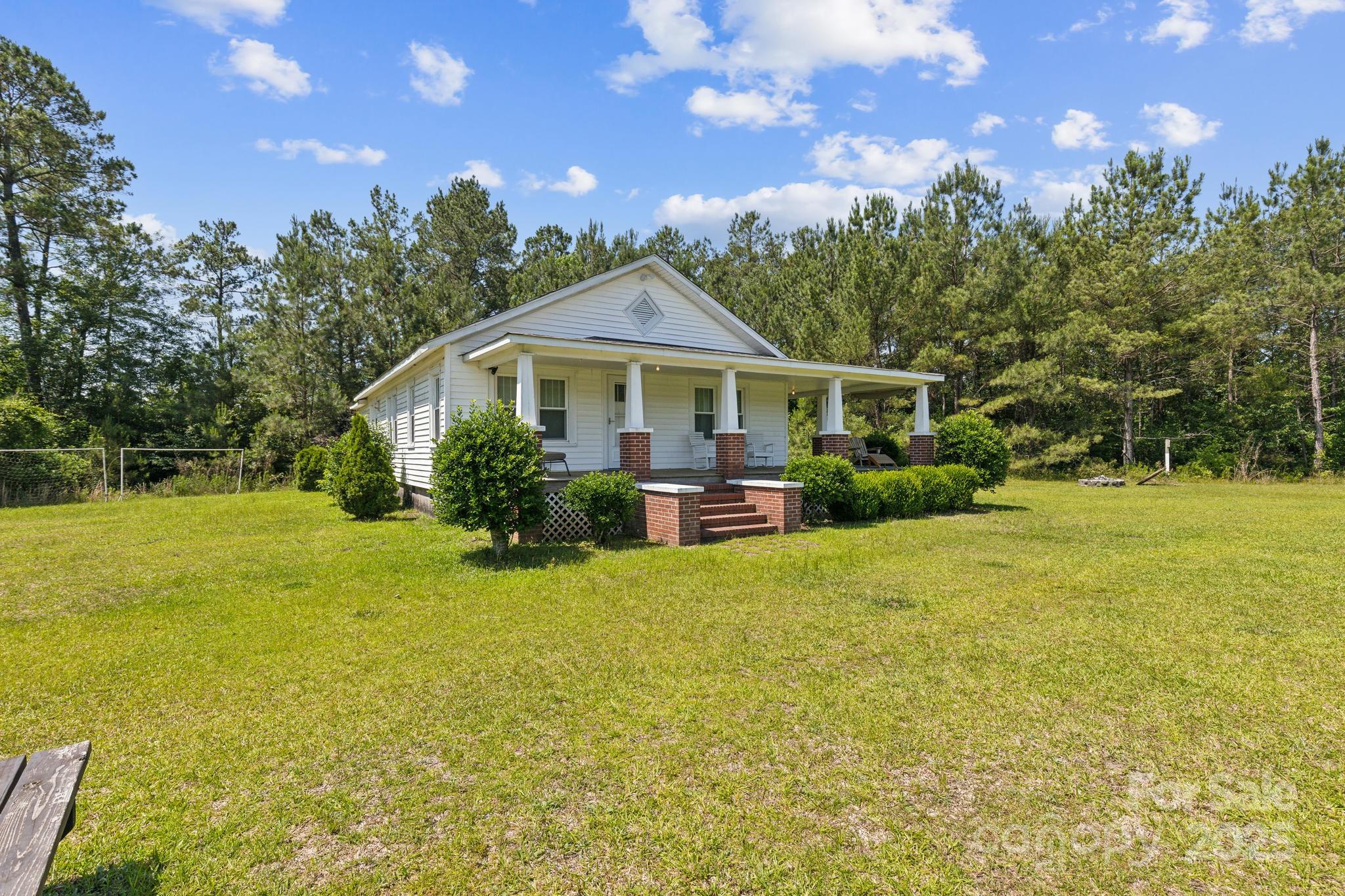 397 Fountaintown Road Beulaville, NC 28518 - Photo 5 of 28 Gallery Image 5