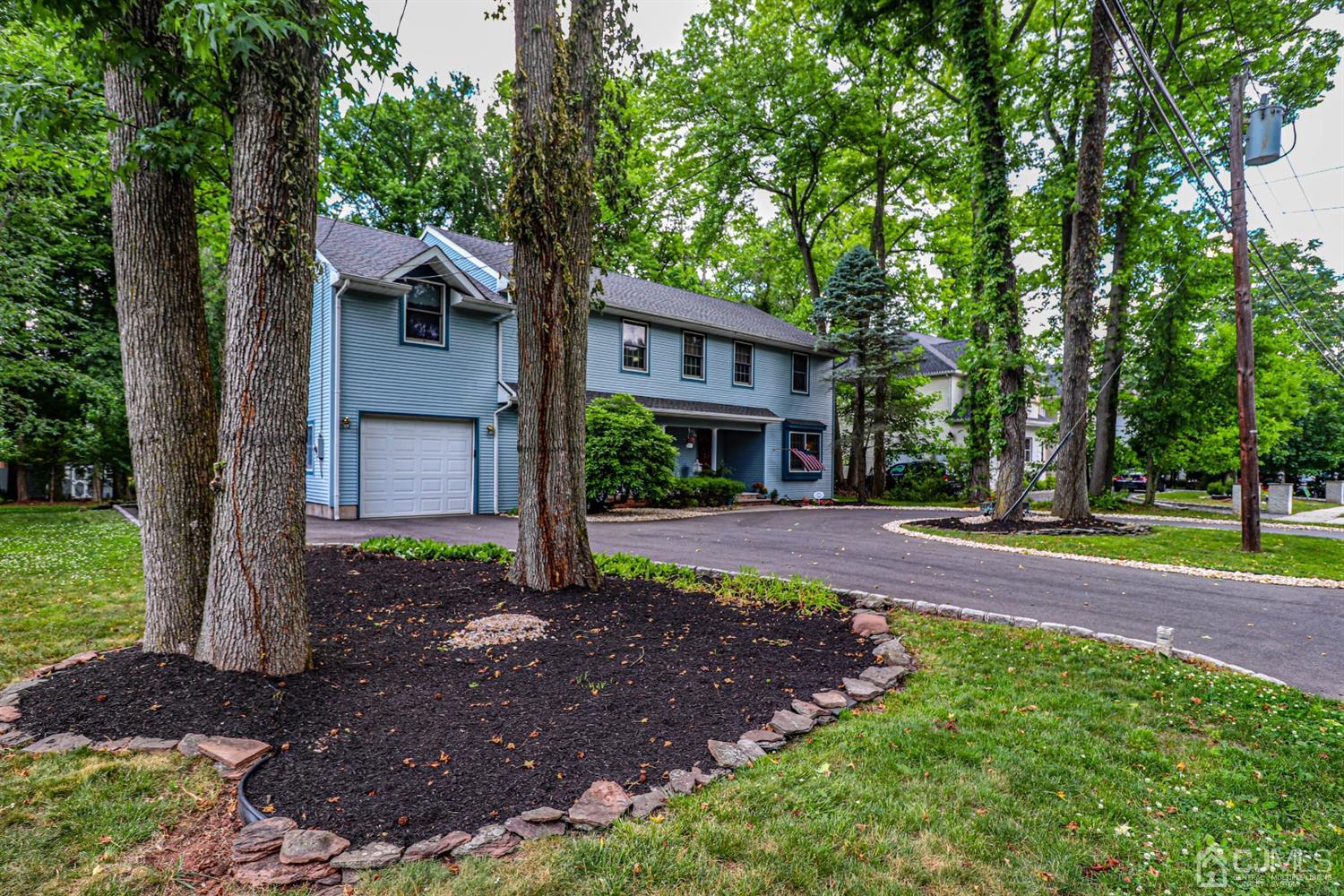12 Harding Avenue Edison, NJ 08820 - Photo 2 of 43 Gallery Image 2