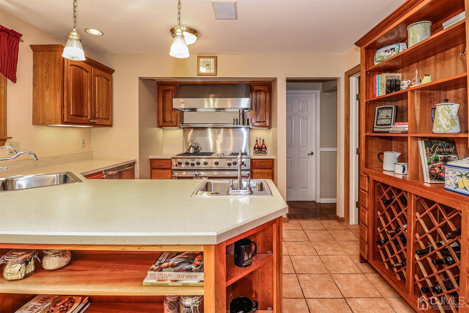 12 Harding Avenue Edison, NJ 08820 - Photo 13 of 43 Gallery Image 13