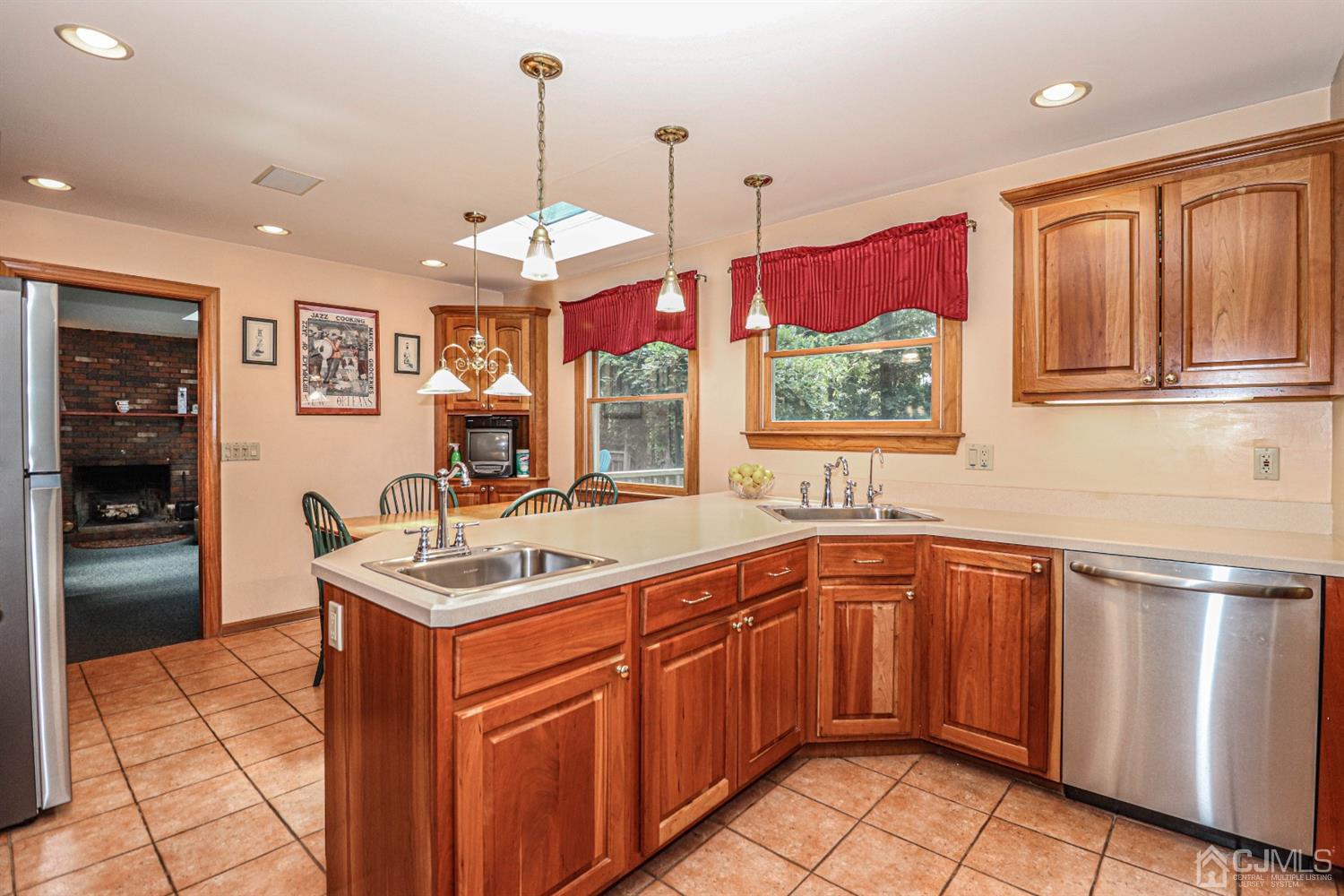12 Harding Avenue Edison, NJ 08820 - Photo 15 of 43 Gallery Image 15