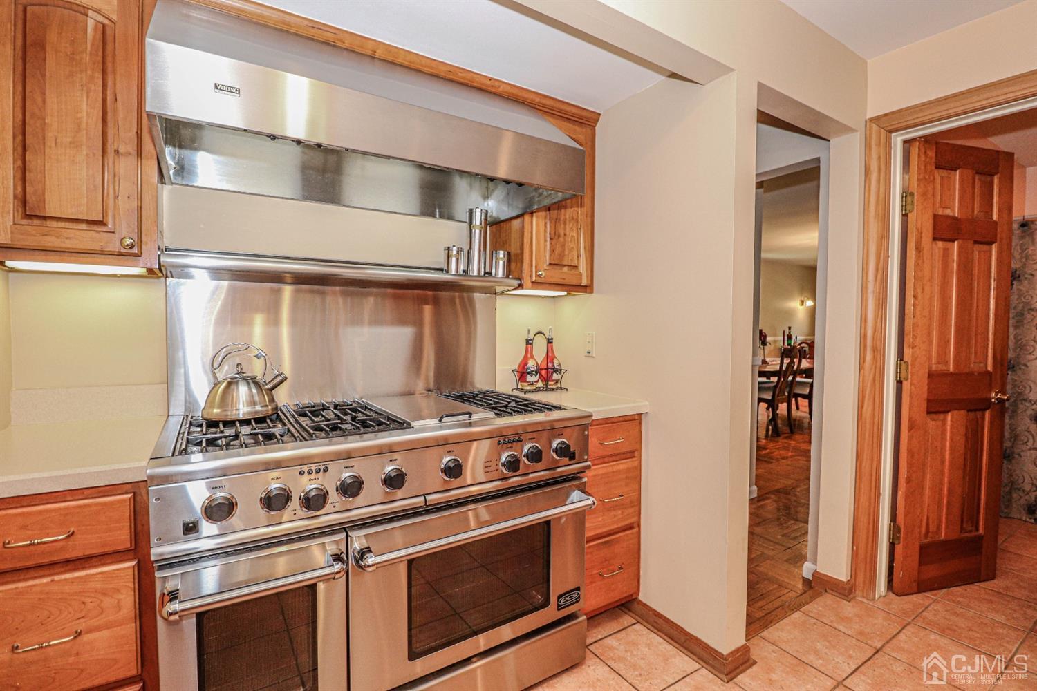 12 Harding Avenue Edison, NJ 08820 - Photo 17 of 43 Gallery Image 17