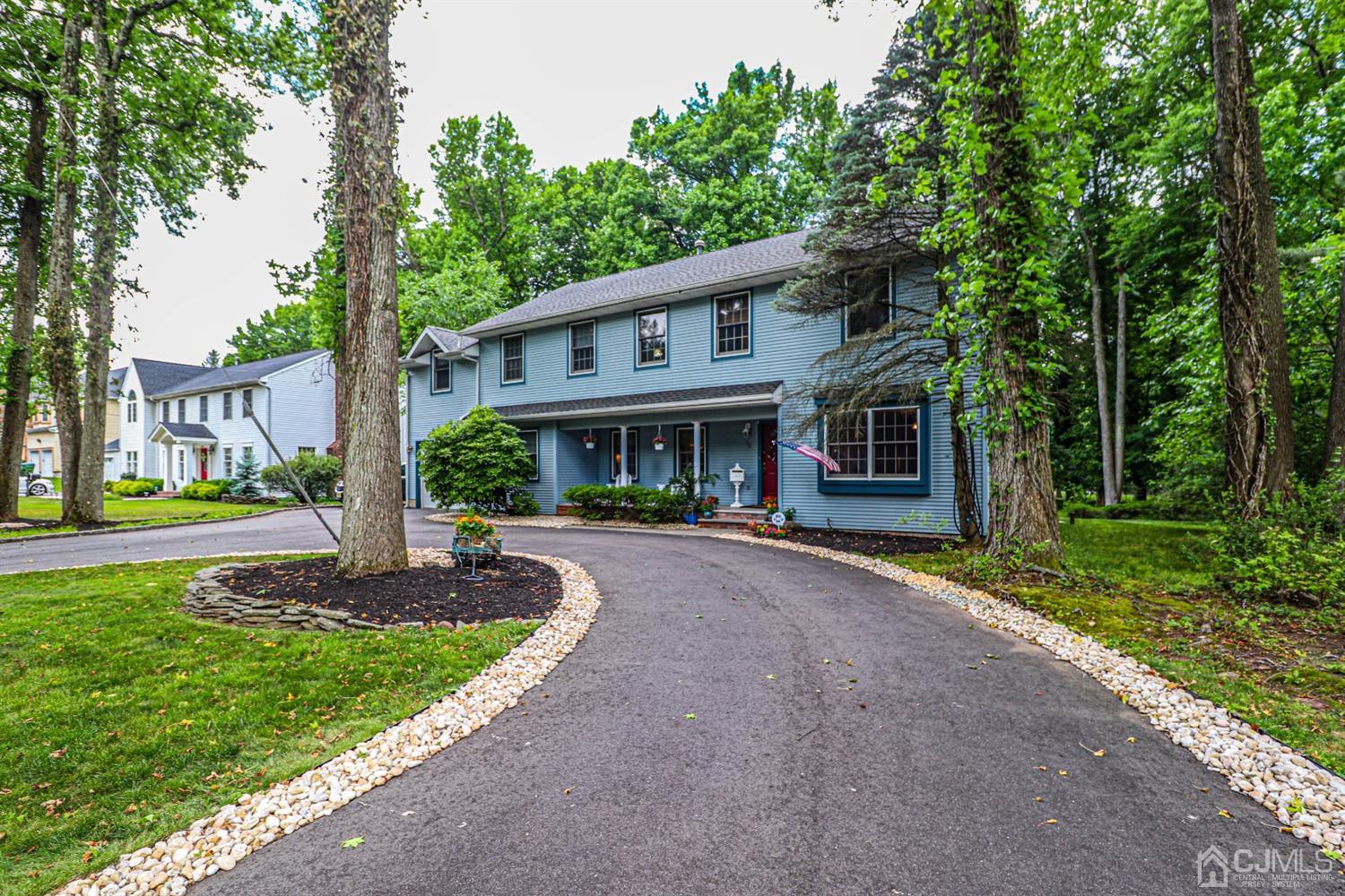 12 Harding Avenue Edison, NJ 08820 - Photo 3 of 43 Gallery Image 3