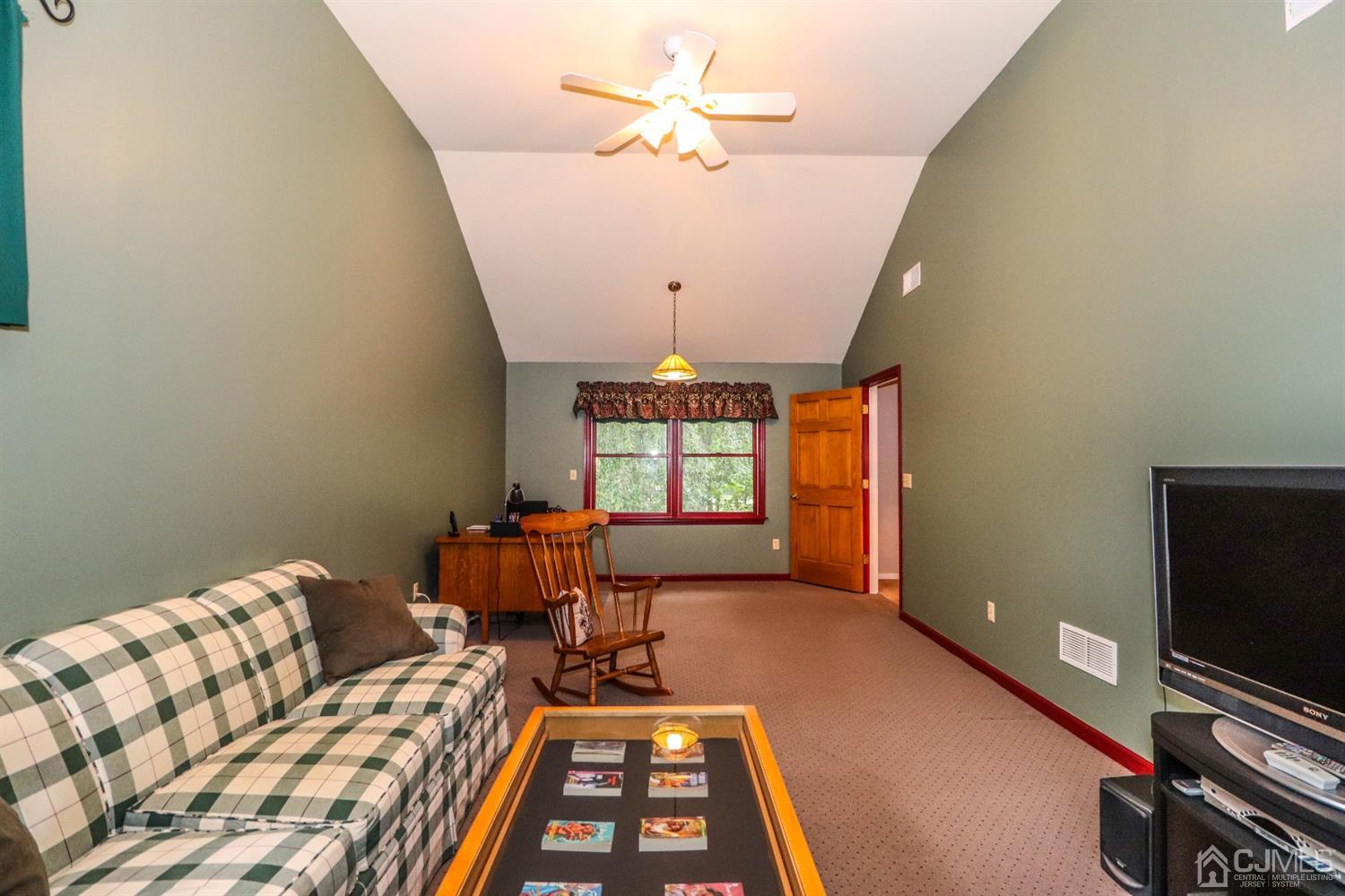 12 Harding Avenue Edison, NJ 08820 - Photo 33 of 43 Gallery Image 33
