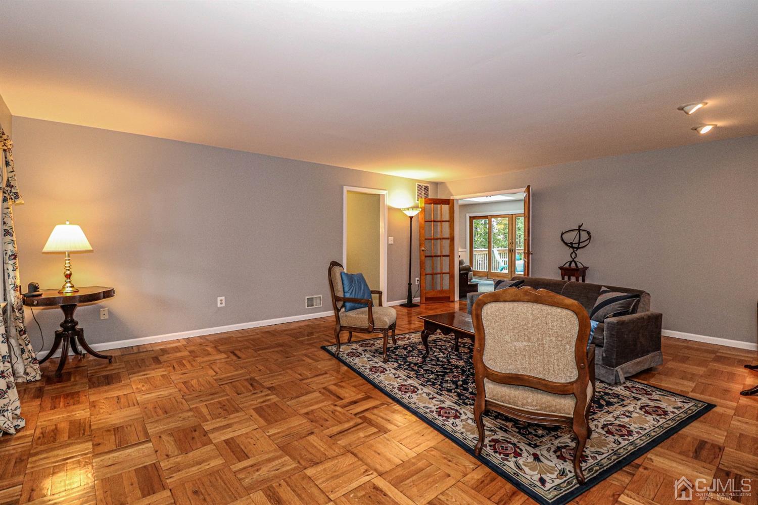 12 Harding Avenue Edison, NJ 08820 - Photo 7 of 43 Gallery Image 7