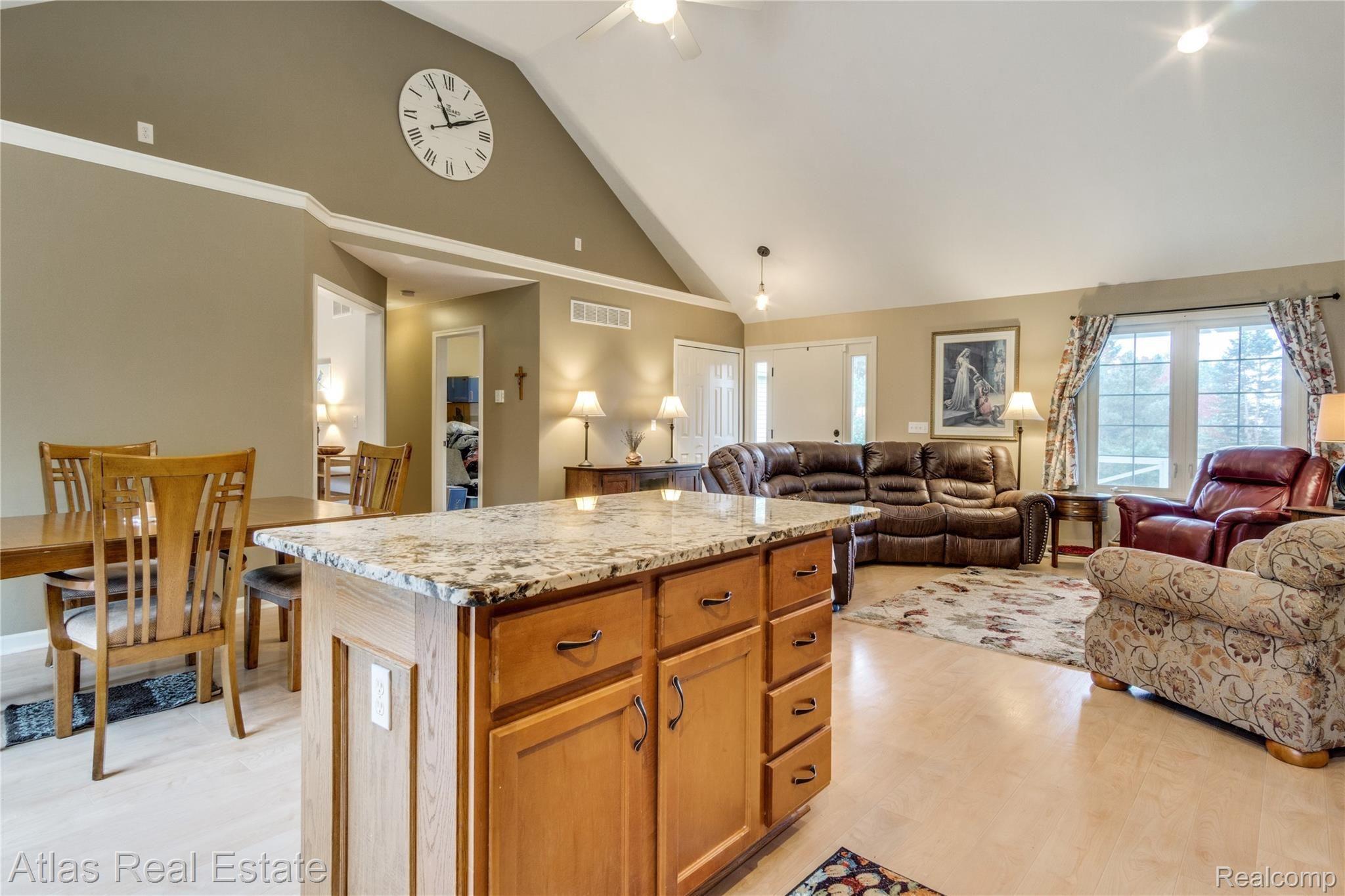 1416 Pebble Creek Road Metamora, MI 48455 - Photo 27 of 60 Interiors (14 of 31).jpg