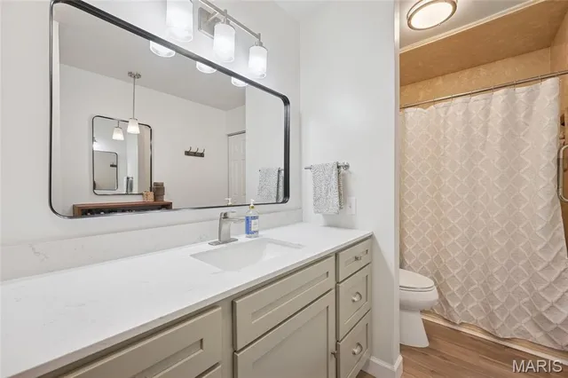 $325,000 | 5117 Melitta Drive, St. Louis, MO 63128