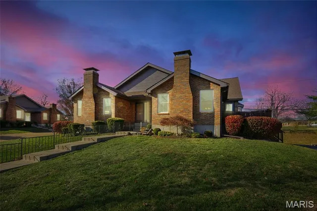 $325,000 | 5117 Melitta Drive, St. Louis, MO 63128