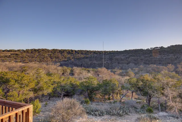 $449,000 | 205 Cedar Cliff Loop West, Hunt, TX 78024