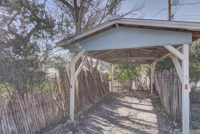 $449,000 | 205 Cedar Cliff Loop West, Hunt, TX 78024