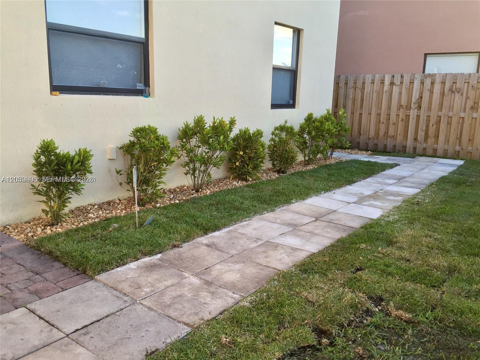 14435 Southwest 16th Street Miami, FL 33184 - Photo 33 of 35