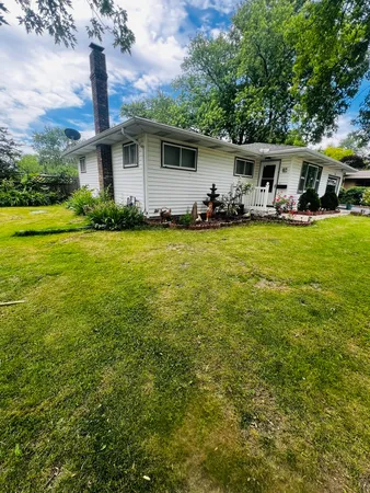 $200,000 | 3858 East Lakeview Drive, Kankakee, IL 60901