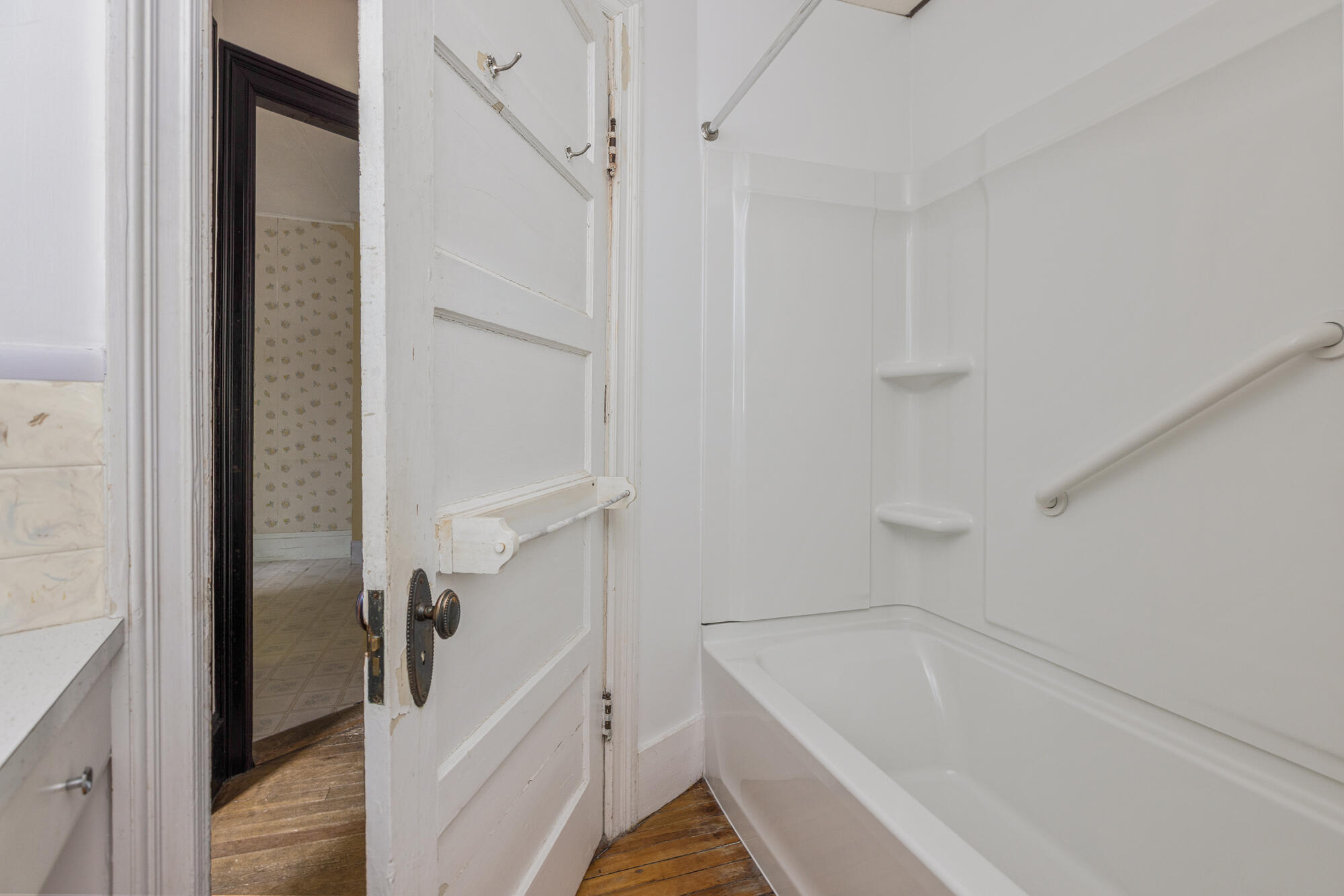 4-6 Elmwood Road Cape Elizabeth, ME 04107 - Photo 27 of 48 4 Elmwood _W5_019