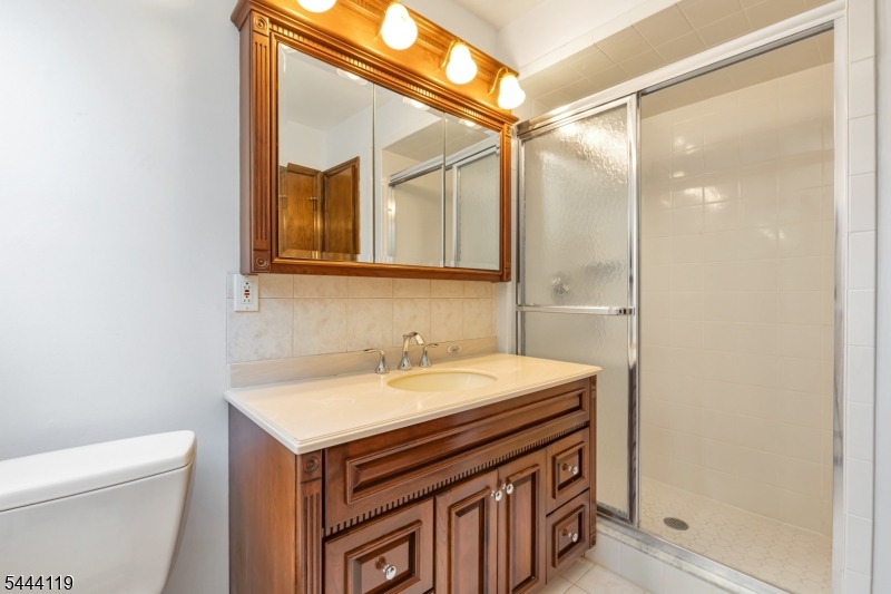 23 Puddingstone Way Florham Park, NJ 07932 - Photo 26 of 41
