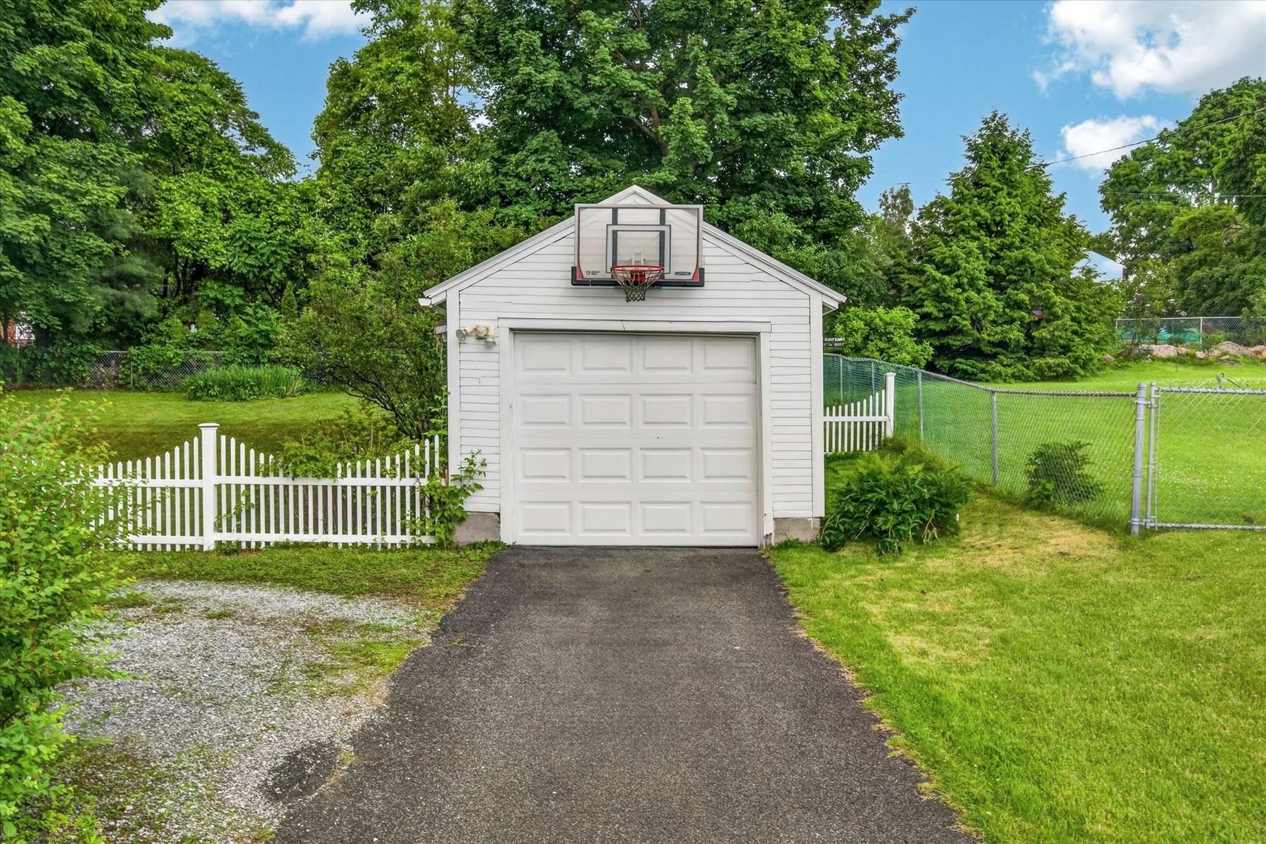 29 Howard Avenue Rutland, VT 05701 - Photo 44 of 54