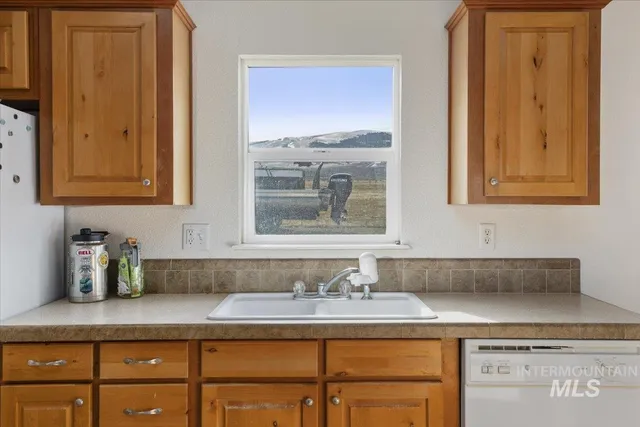 $405,000 | 1014 S Highway, Albion, ID 83311