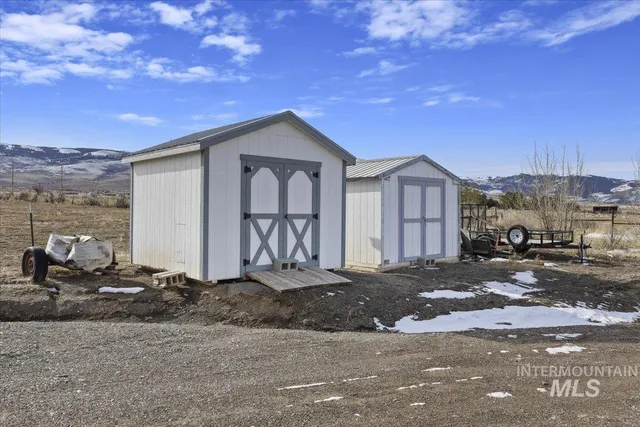 $405,000 | 1014 S Highway, Albion, ID 83311