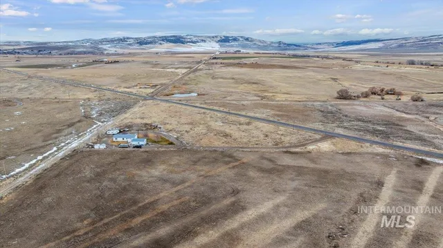 $405,000 | 1014 S Highway, Albion, ID 83311