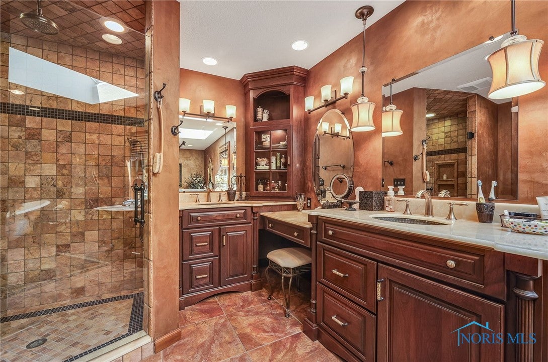 25840 West River Road Perrysburg, OH 43551 - Photo 29 of 45 Master Bath