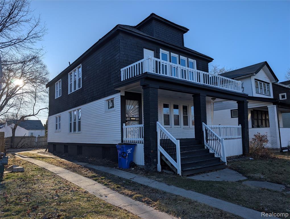 369 Newport Street Detroit, MI 48215 - Photo 3 of 32